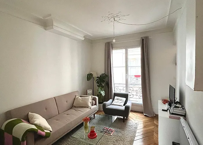 Appartement Haussmannien Au Coeur Du 11E